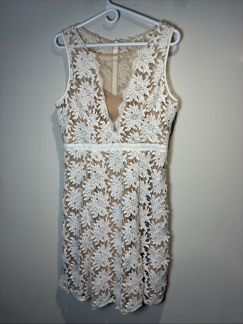Adrianna Papell Ivory Lace Nude Illusion Fit & Flare Cocktail Dress 12 - Picture 2 of 9